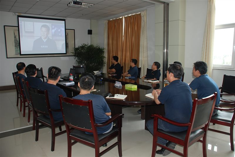 2 山東三金:黨委理論中心組”七一”組織學(xué)習(xí).JPG